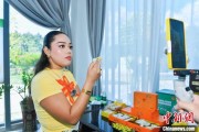 新沂泰国主播品三亚榴莲：“尝到了家乡味”