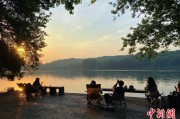 新沂“移动卧室”重塑旅行方式 “Z世代”爱上车轮上的家