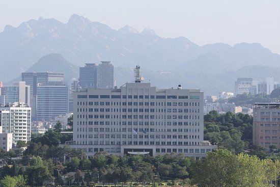 重回青瓦台 复苏(⤵)经济 弥合社会裂痕 韩国新总统有哪些(👄)执政计划？